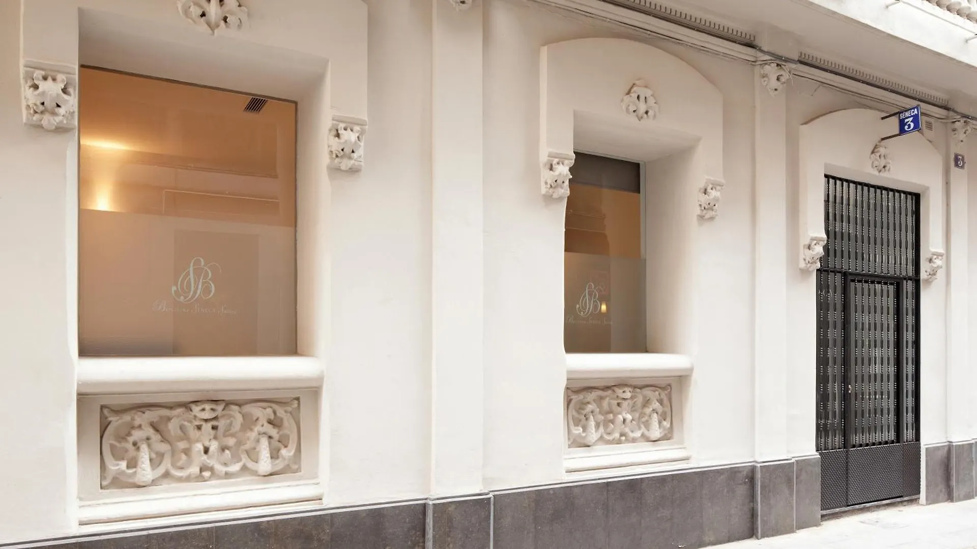 Click&Flat Seneca Suites برشلونة