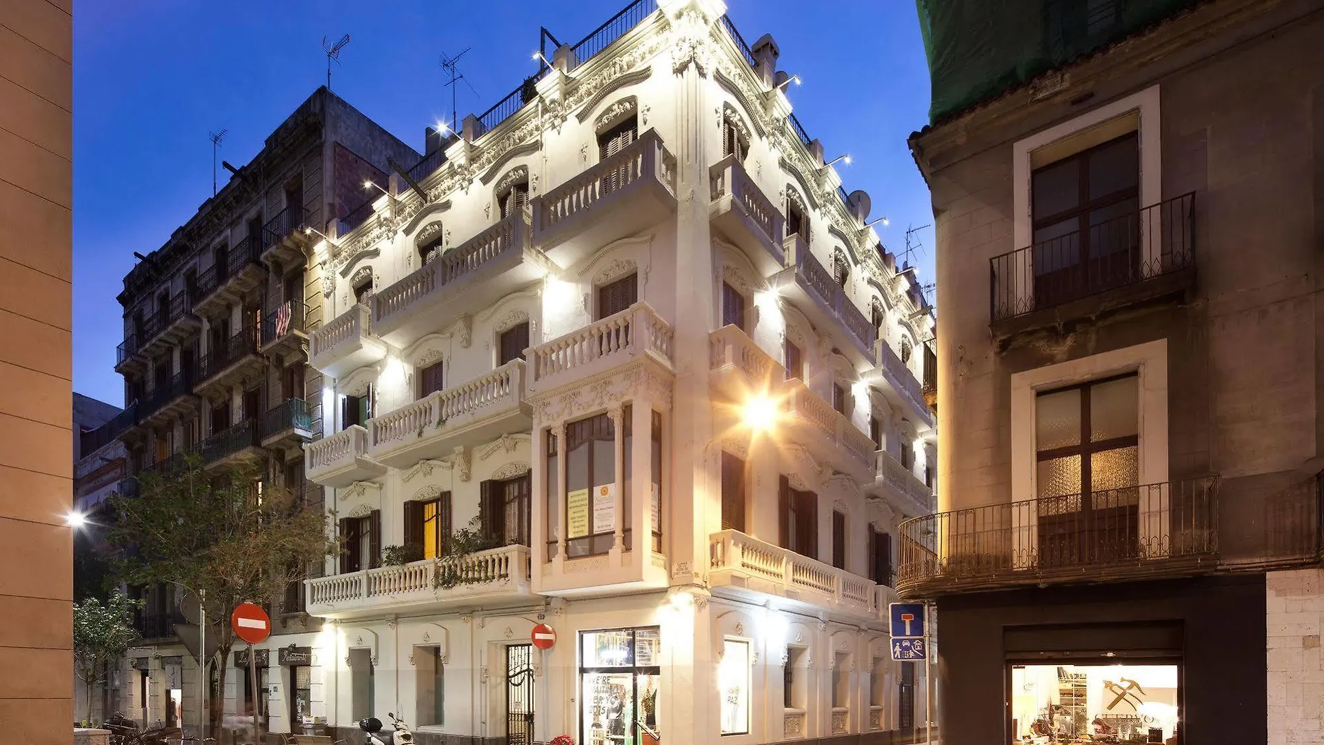 Click&Flat Seneca Suites برشلونة