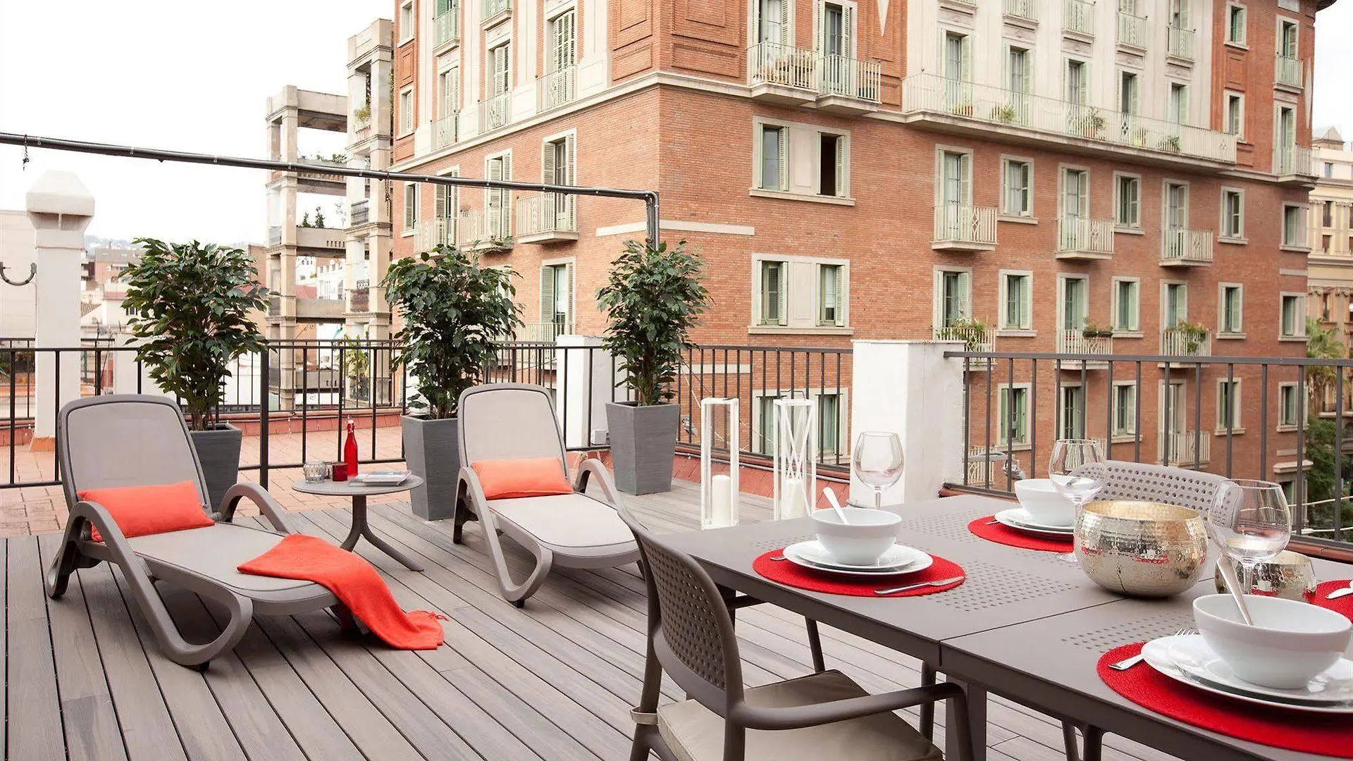 Click&Flat Seneca Suites برشلونة إسبانيا