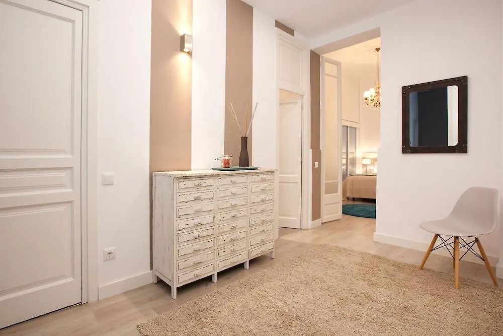 Click&Flat Seneca Suites برشلونة شقة