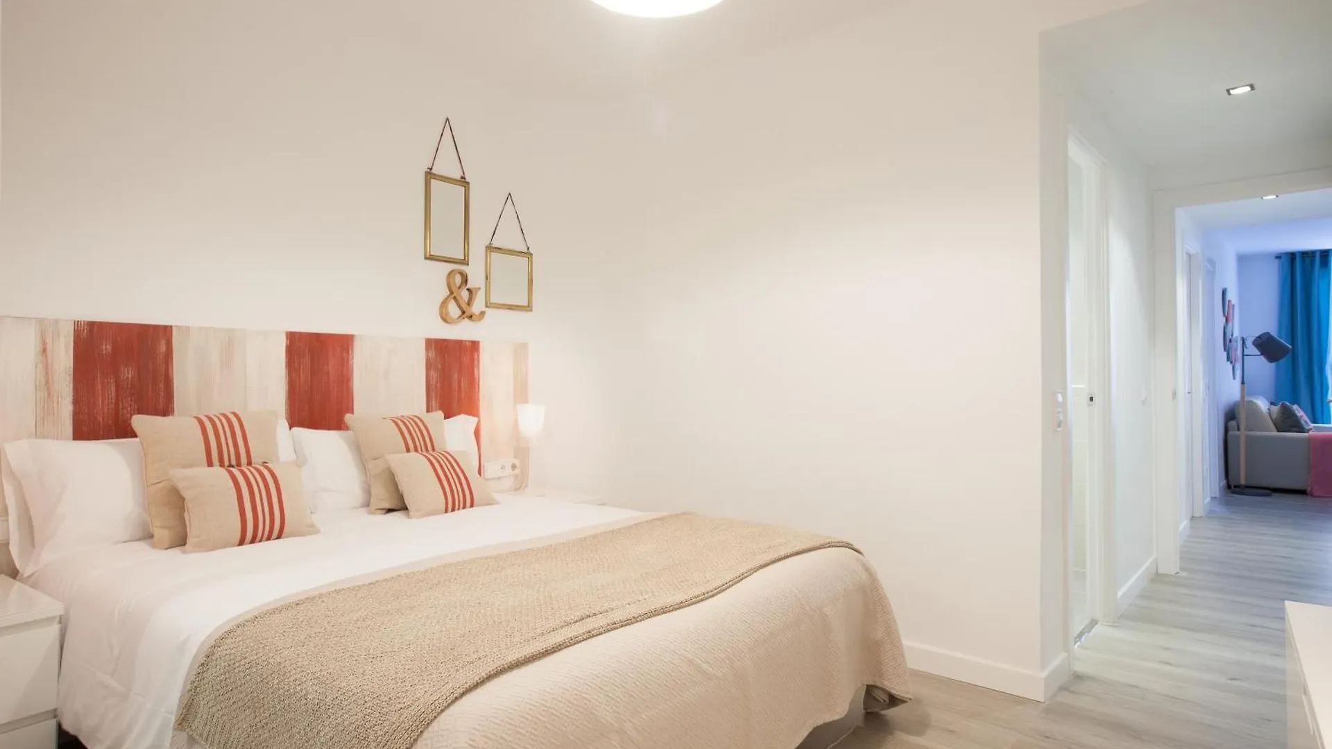 Click&Flat Seneca Suites Barcelona 0*,