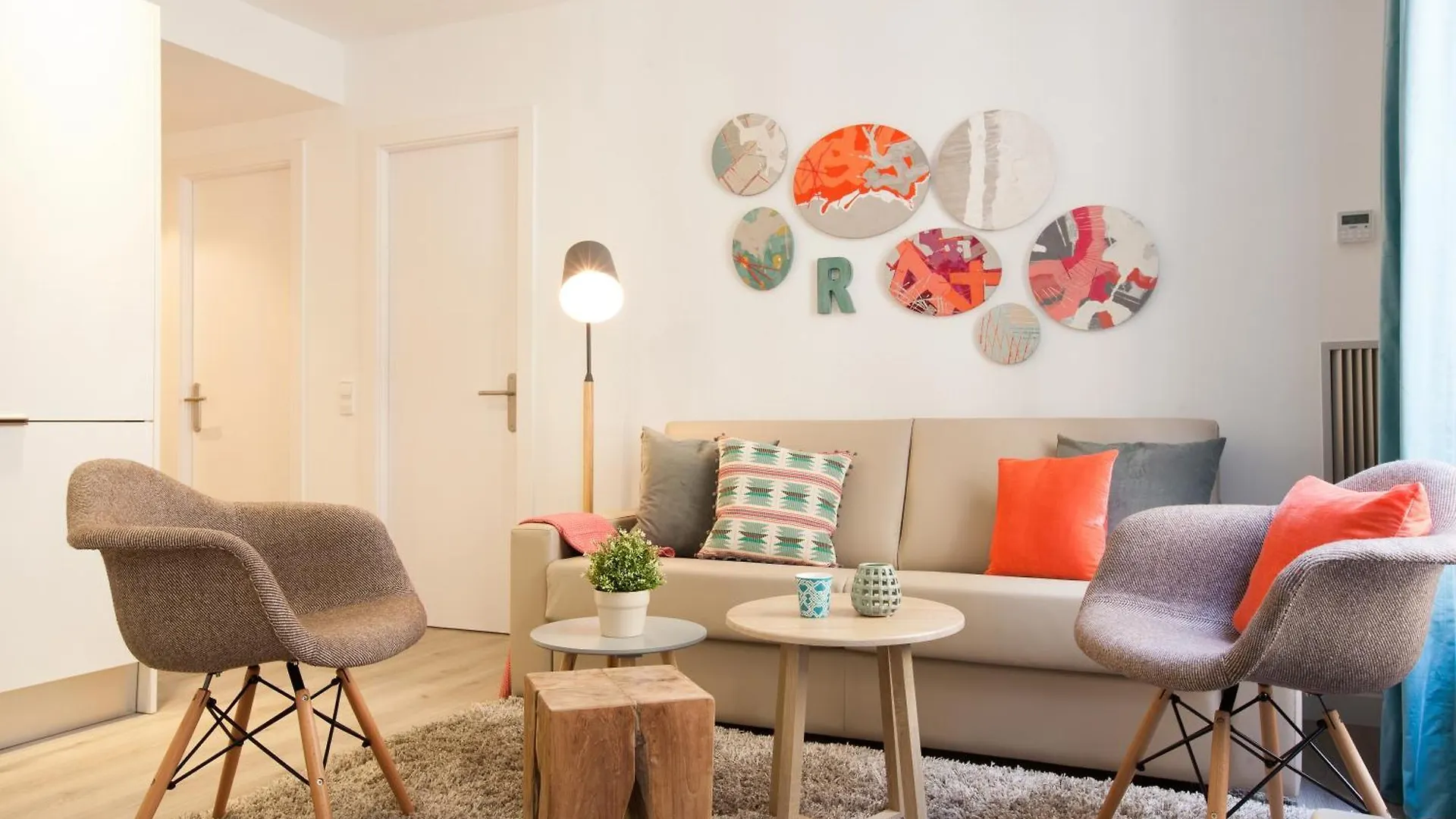 Click&Flat Seneca Suites Barcelona 0*,