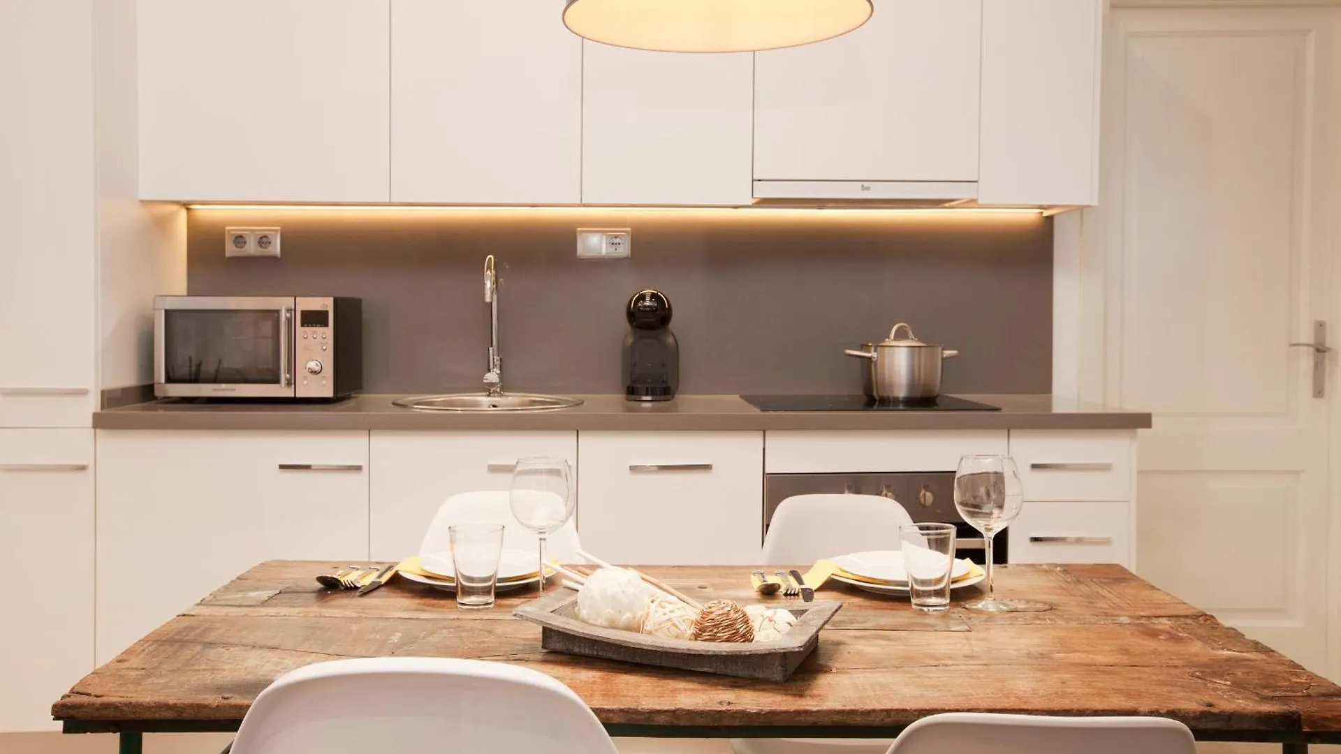 Click&Flat Seneca Suites Barcelona