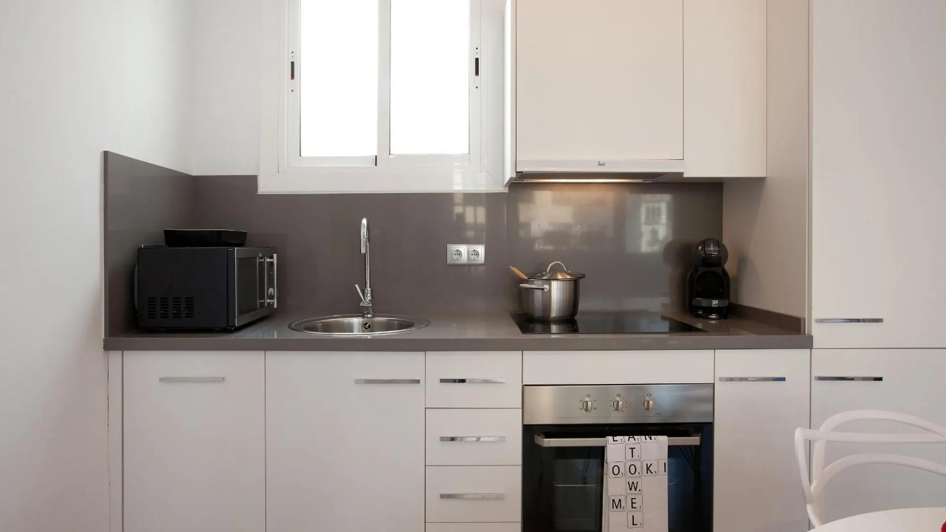Click&Flat Seneca Suites Barcelona