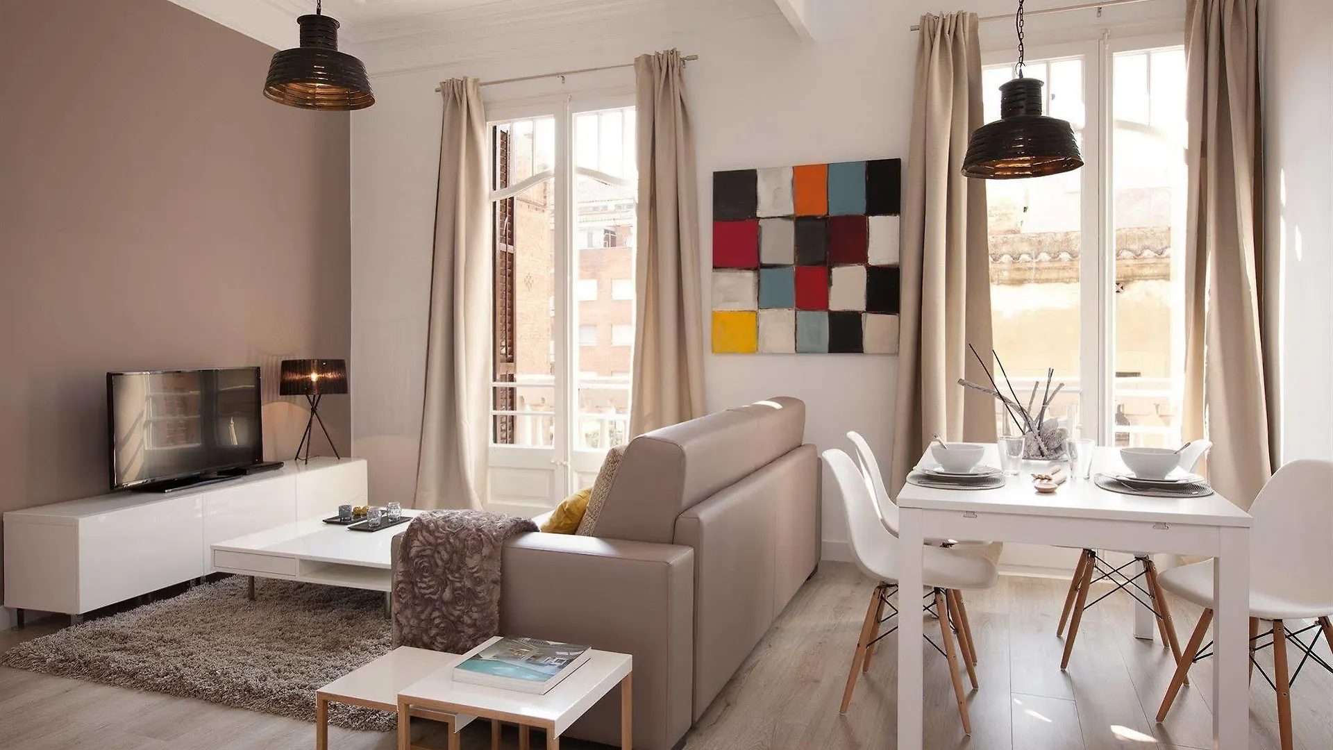 Click&Flat Seneca Suites Barcelona 0*,